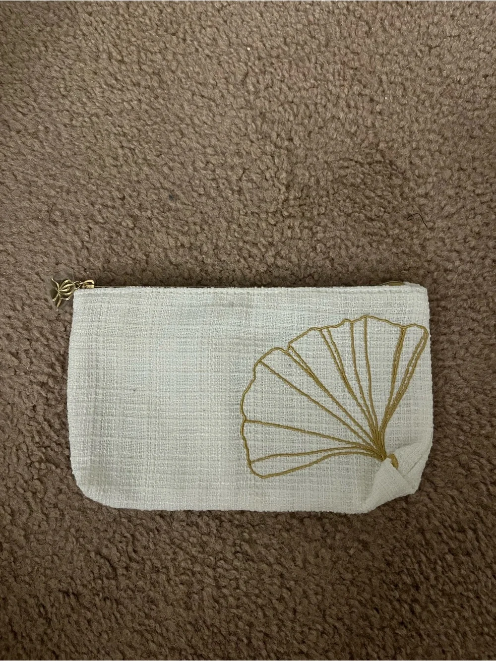 Sisley Shell Pouch